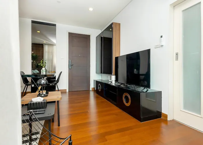 Апартаменты New 5min Thonglo Bts, Pool, Fitness 4 Guests Max Near Emsphere, Emquartier *