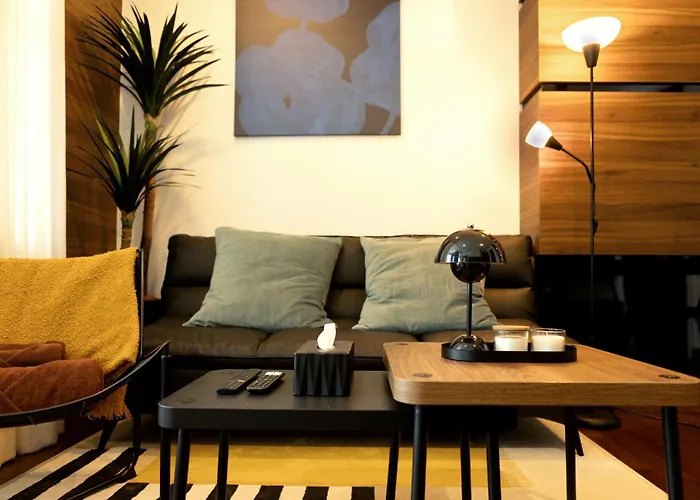New 5min Thonglo Bts, Pool, Fitness 4 Guests Max Near Emsphere, Emquartier *