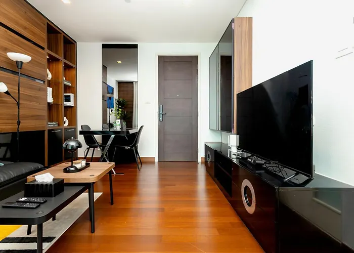 New 5min Thonglo Bts, Pool, Fitness 4 Guests Max Near Emsphere, Emquartier Бангкок