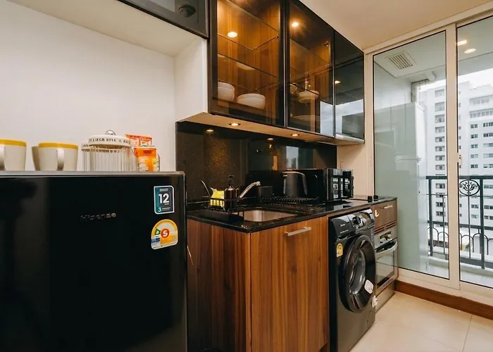 Апартаменты New 5min Thonglo Bts, Pool, Fitness 4 Guests Max Near Emsphere, Emquartier *